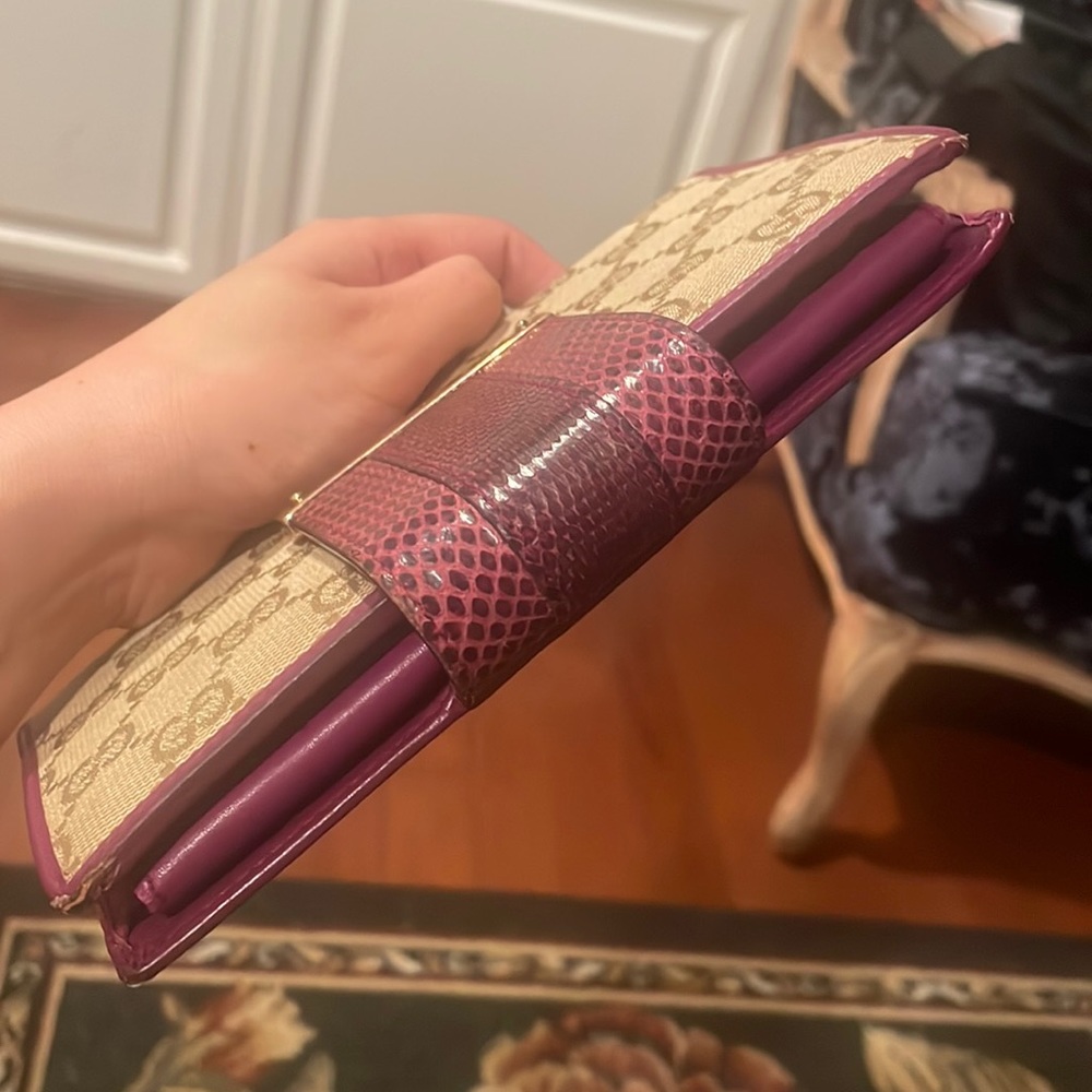 Gucci Python Embossed Wallet - Picture 10 of 10